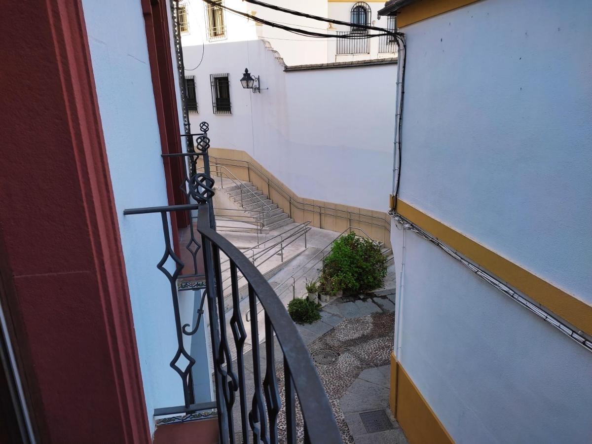 San Basilio'S Red House Bed & Breakfast กอร์โดบา ภายนอก รูปภาพ