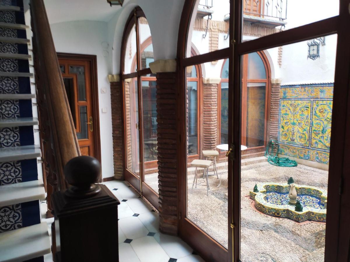 San Basilio'S Red House Bed & Breakfast กอร์โดบา ภายนอก รูปภาพ