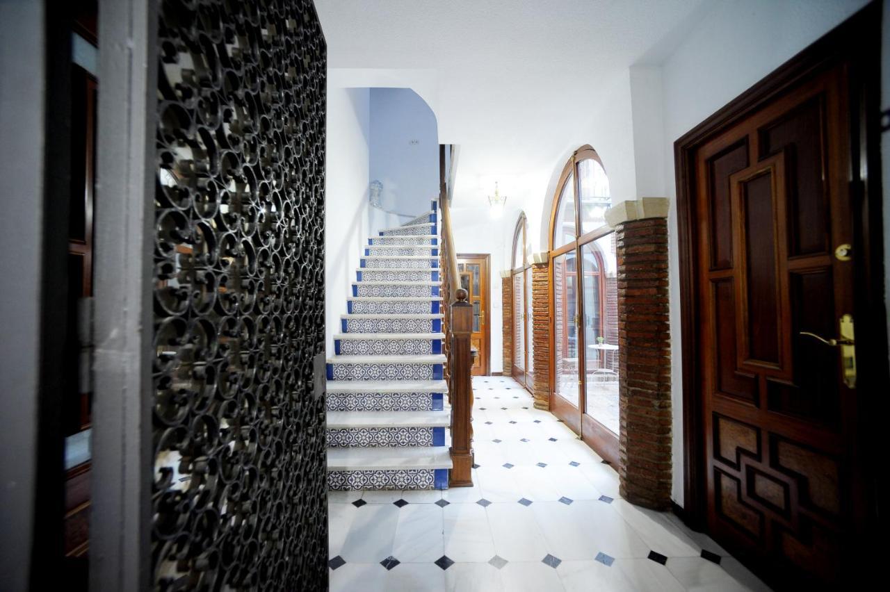 San Basilio'S Red House Bed & Breakfast กอร์โดบา ภายนอก รูปภาพ