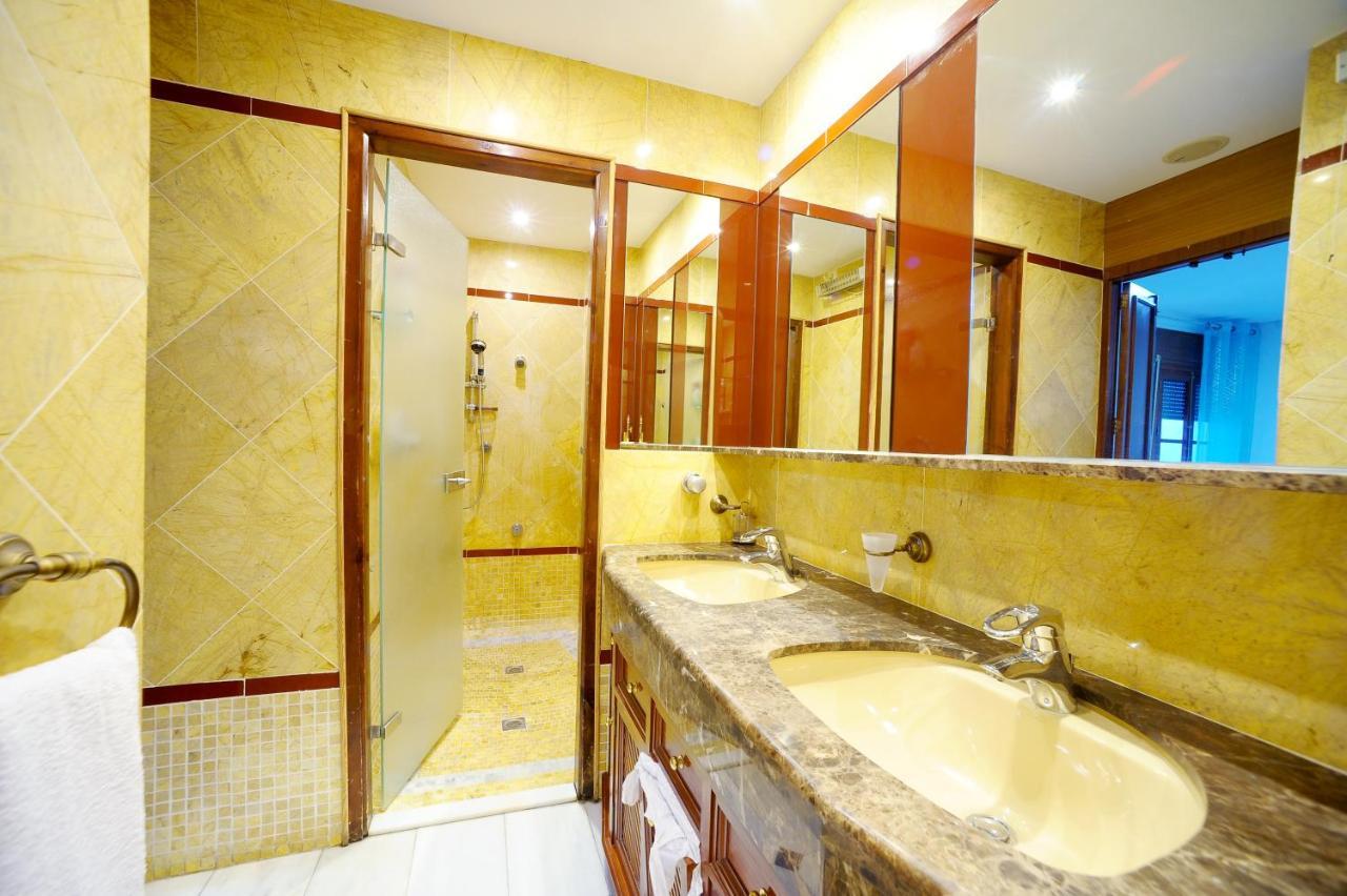 San Basilio'S Red House Bed & Breakfast กอร์โดบา ภายนอก รูปภาพ