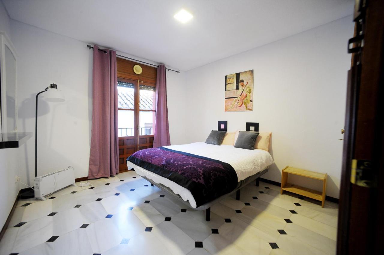 San Basilio'S Red House Bed & Breakfast กอร์โดบา ภายนอก รูปภาพ