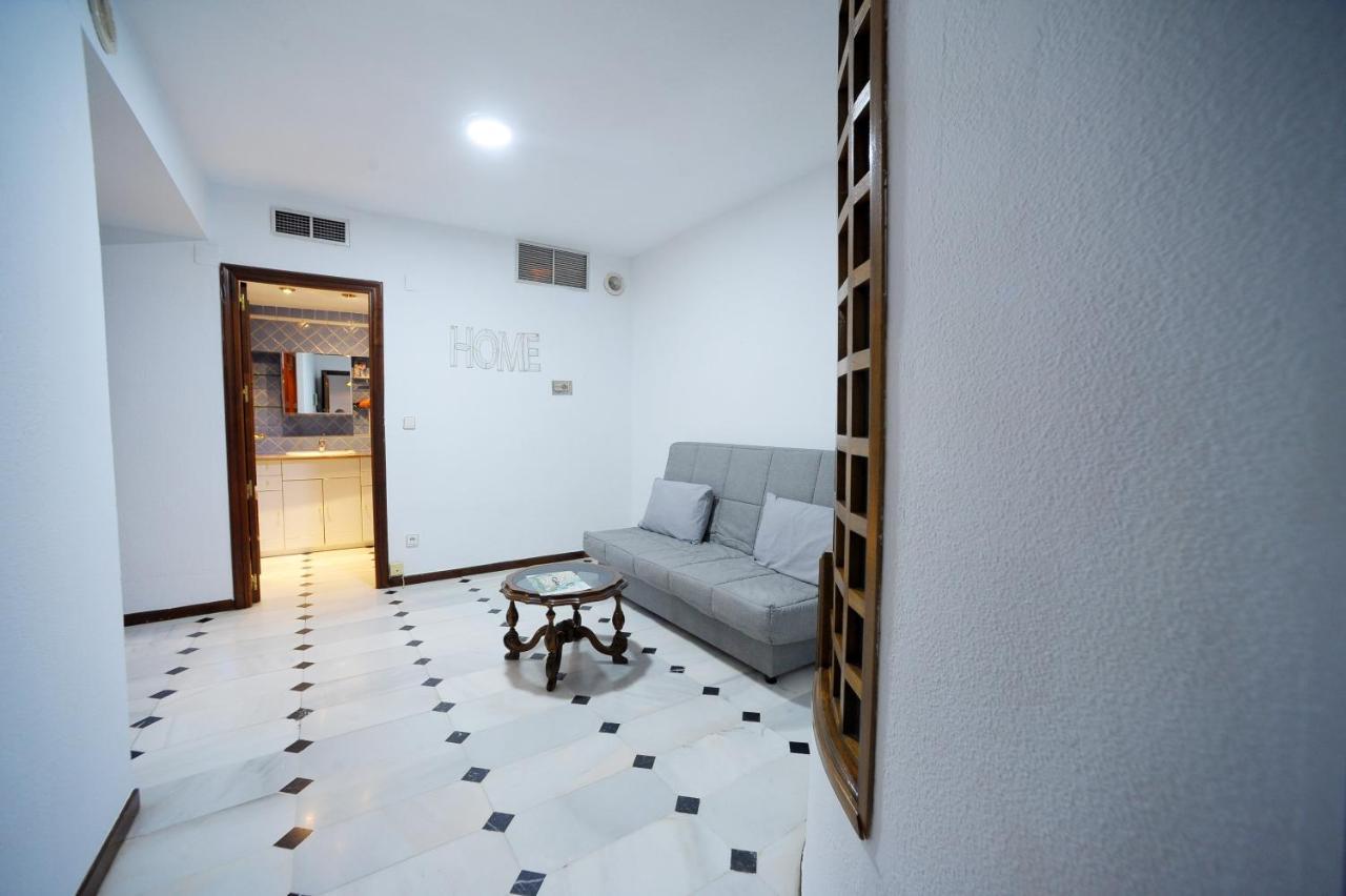 San Basilio'S Red House Bed & Breakfast กอร์โดบา ภายนอก รูปภาพ