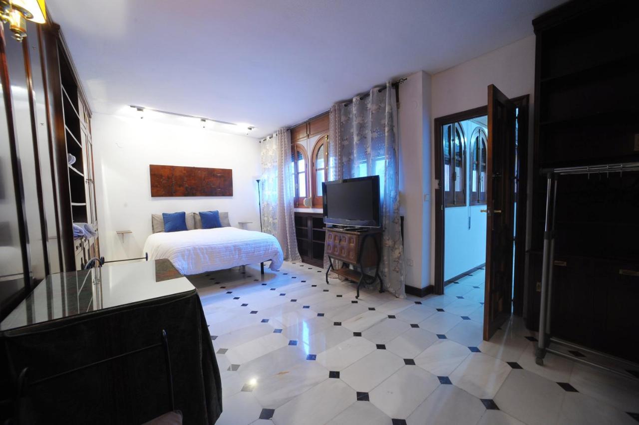 San Basilio'S Red House Bed & Breakfast กอร์โดบา ภายนอก รูปภาพ