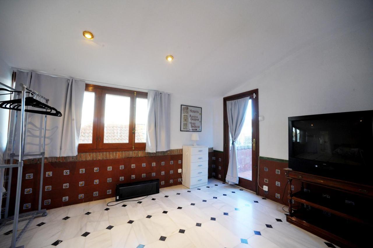 San Basilio'S Red House Bed & Breakfast กอร์โดบา ภายนอก รูปภาพ