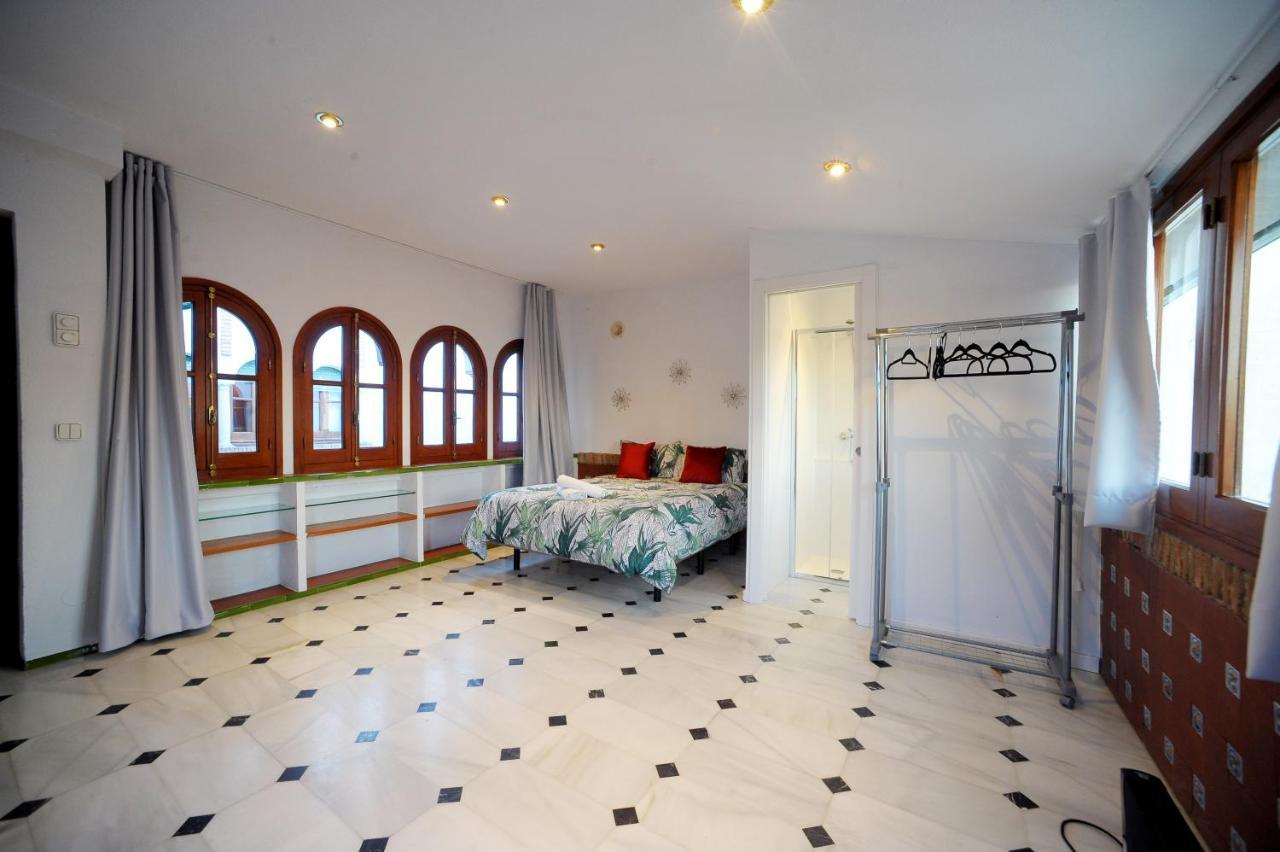 San Basilio'S Red House Bed & Breakfast กอร์โดบา ภายนอก รูปภาพ