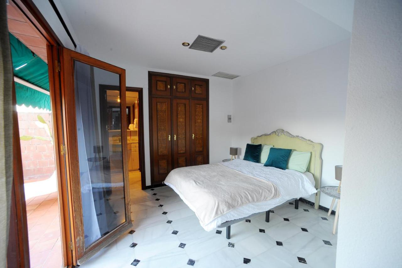 San Basilio'S Red House Bed & Breakfast กอร์โดบา ภายนอก รูปภาพ