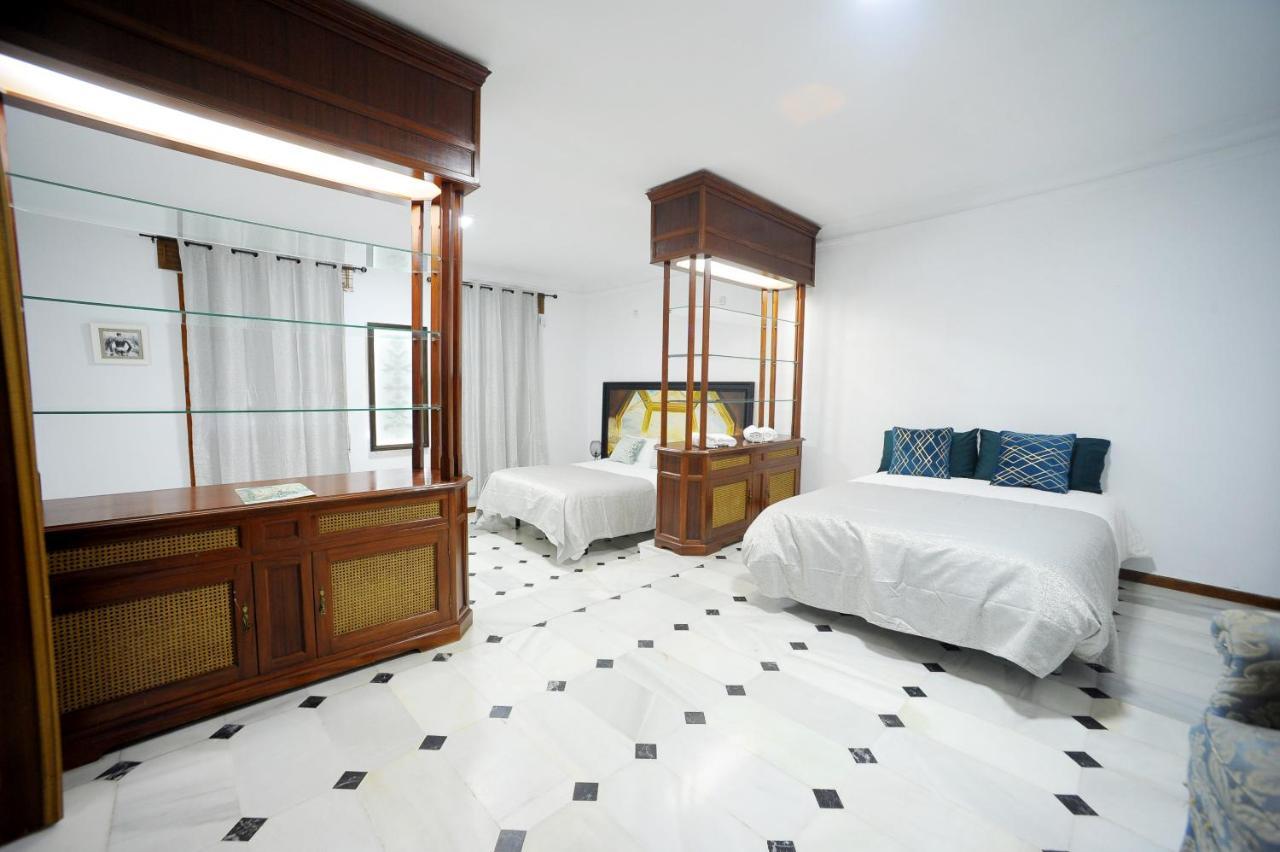 San Basilio'S Red House Bed & Breakfast กอร์โดบา ภายนอก รูปภาพ