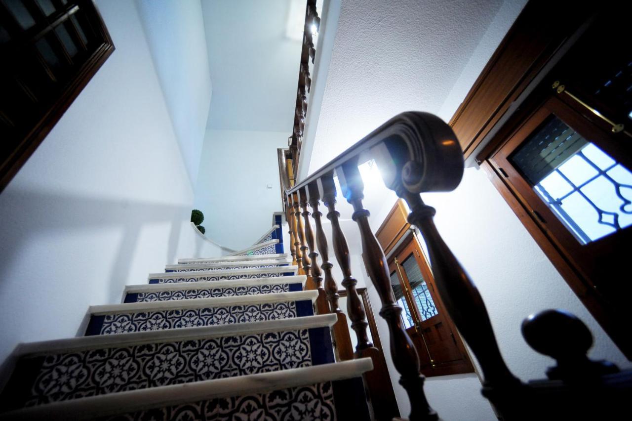 San Basilio'S Red House Bed & Breakfast กอร์โดบา ภายนอก รูปภาพ